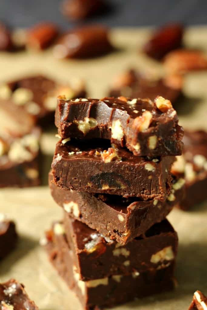 Salted Dark Chocolate Tahini Fudge {paleo & Vegan}