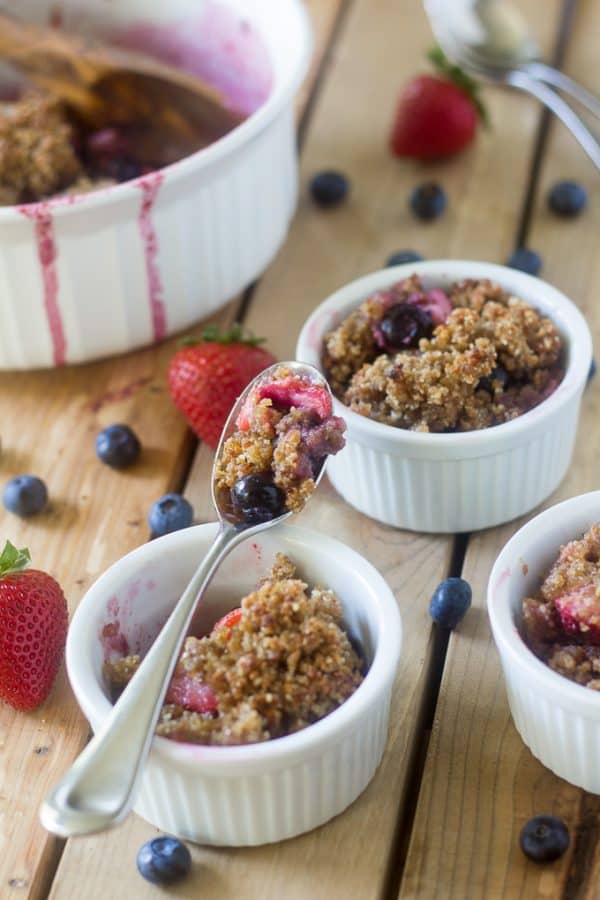 Berry Crumble Breakfast Bake {Paleo & Vegan}