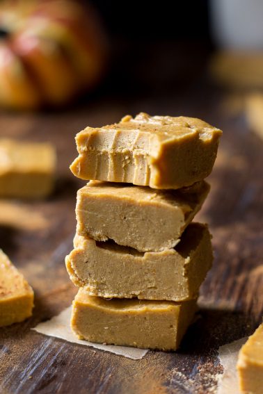 Pumpkin Spice Fudge {paleo & Vegan} - The Paleo Running Momma