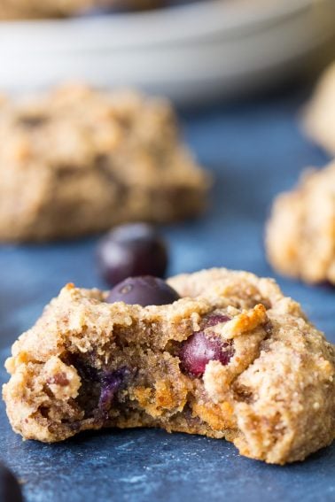 Banana Blueberry Breakfast Cookies {Paleo & Vegan}