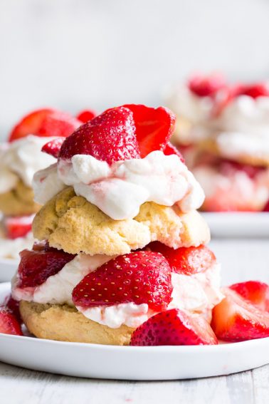 Paleo Strawberry Shortcake {GF, DF} - The Paleo Running Momma