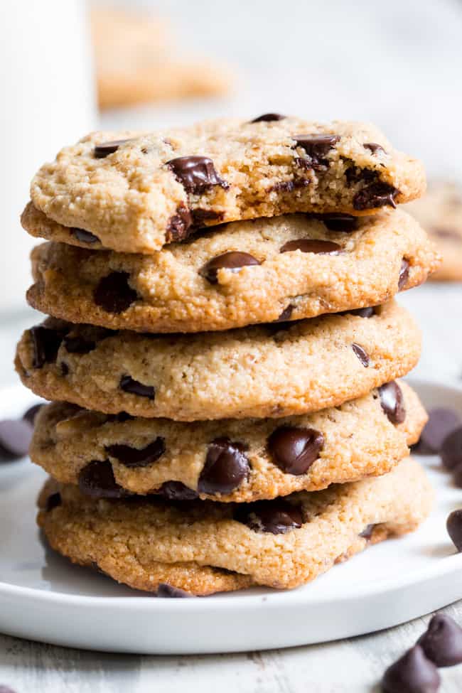 Chewy Coconut Oil Dark Chocolate Chip Oat Cookies {Whole Wheat} - A Kitchen  Addiction