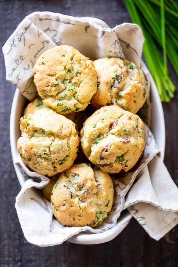 Bacon Chive Paleo Biscuits {GF, DF Option} - The Paleo Running Momma