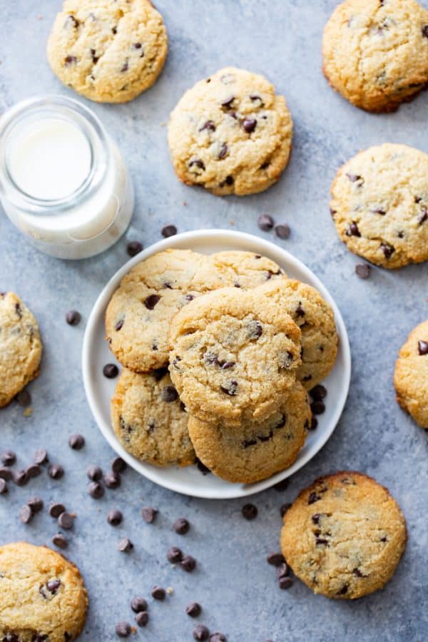 One-Bowl Keto Chocolate Chip Cookies {Paleo, DF}