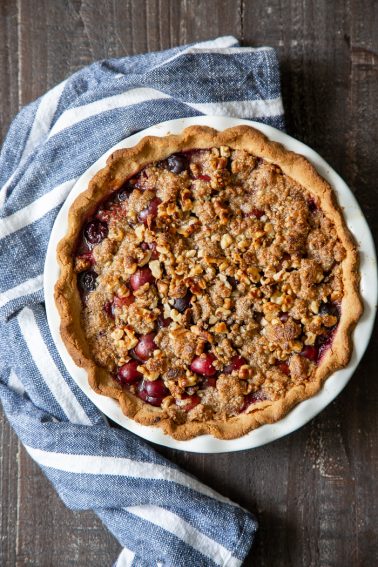 Cherry Crumble Pie {paleo, Gluten-free} - The Paleo Running Momma