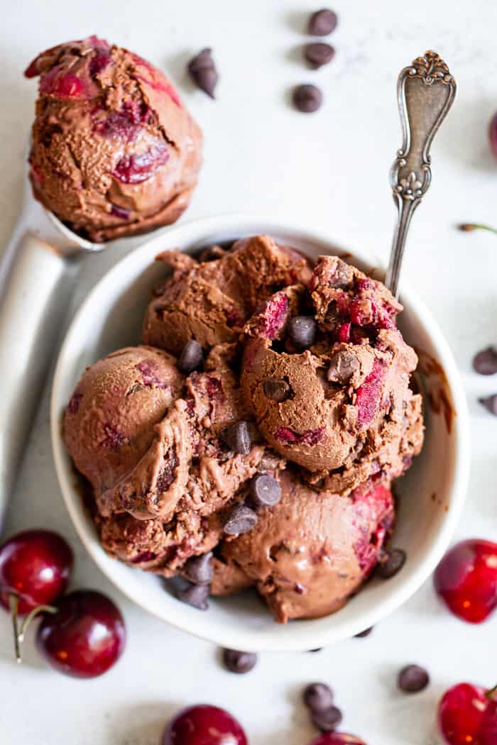 https://www.paleorunningmomma.com/wp-content/uploads/2019/06/chocolate-cherry-ice-cream-3.jpg
