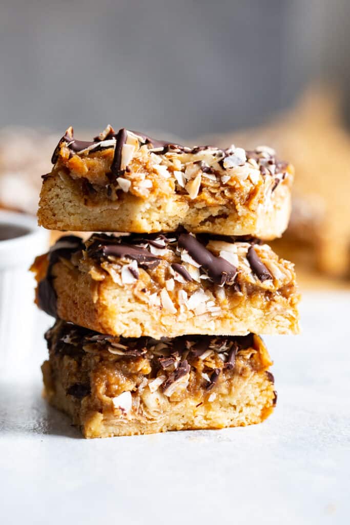 Samoa Cookie Bars {Paleo, Vegan} - The Paleo Running Momma