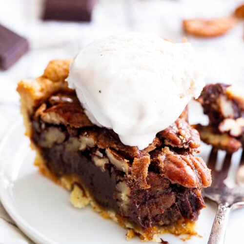 Chocolate Pecan Pie {Paleo, GF, DF} - The Paleo Running Momma