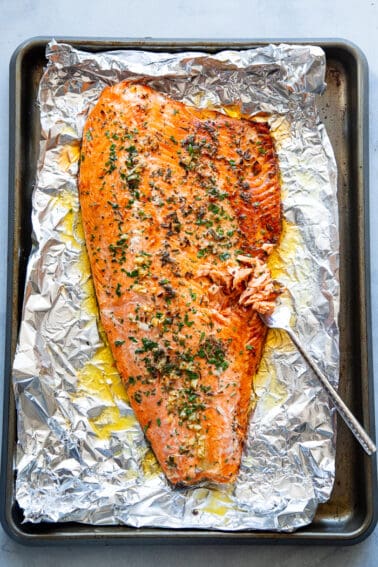 Baked Salmon in Foil with Garlic, Rosemary and Thyme {Whole30, Keto}