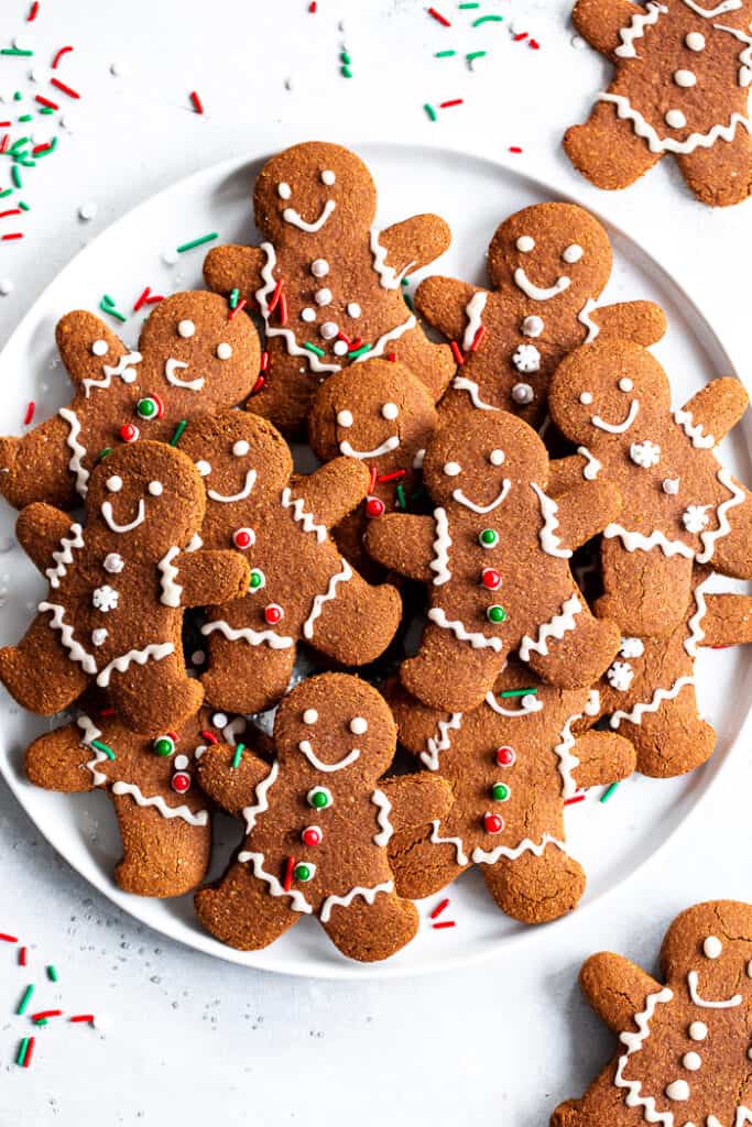 Cutout Paleo Gingerbread Cookies - The Paleo Running Momma