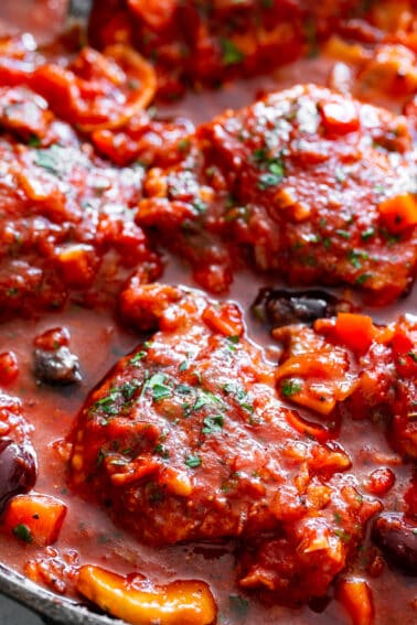 One Skillet Chicken Cacciatore {Paleo, Whole30}