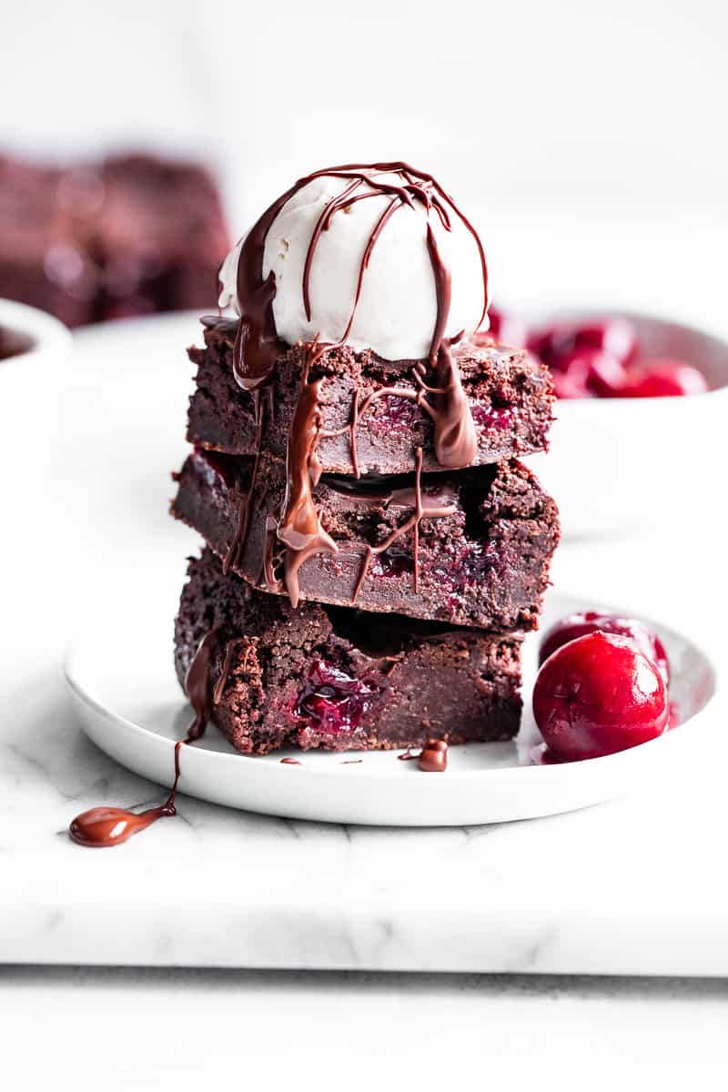 https://www.paleorunningmomma.com/wp-content/uploads/2020/02/chocolate-covered-cherry-brownies_-7.jpg