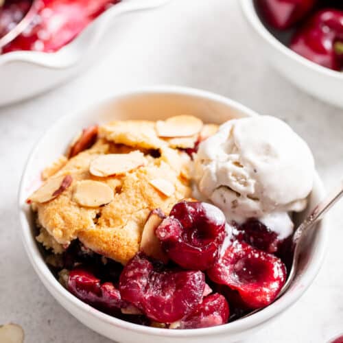 Easy Cherry Cobbler {Paleo, Vegan} - The Paleo Running Momma