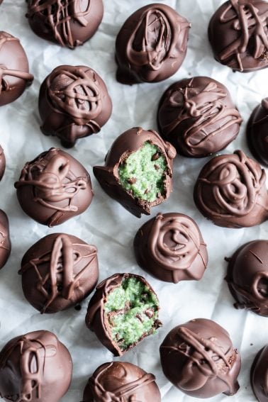 Mint Chocolate Chip Truffles {Paleo, Vegan} - The Paleo Running Momma