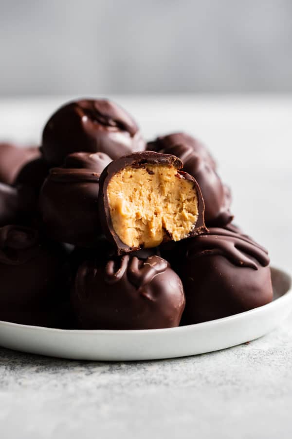 Paleo and Vegan Peanut Butter Truffles - The Paleo Running Momma