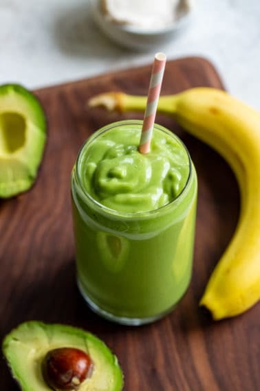 Creamy Avocado Green Smoothie {Paleo, Vegan Option}