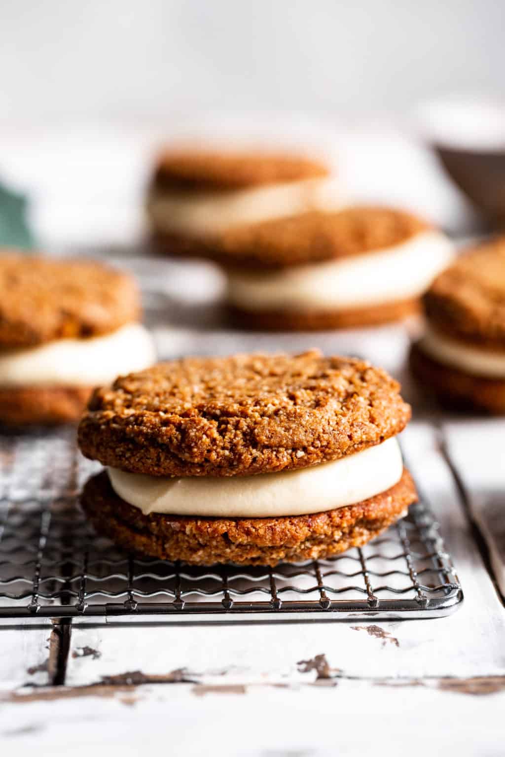 Paleo Oatmeal Creme Pies {Vegan} - The Paleo Running Momma